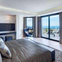 Villa in Spain, Andalucia, 950 sq.m.