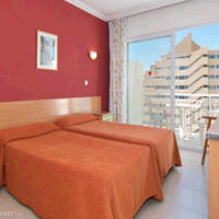 Отель (гостиница) на первой линии моря/озера в Испании, Андалусия, 5000 кв.м.