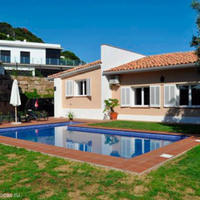 Villa in Spain, Catalunya, Girona, 220 sq.m.