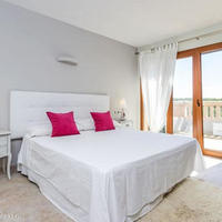 Villa in Spain, Balearic Islands, Palma, 322 sq.m.