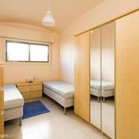 Flat in Spain, Catalunya, Les Corts, 85 sq.m.