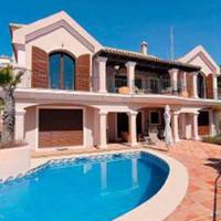 Villa in Spain, Andalucia, 640 sq.m.