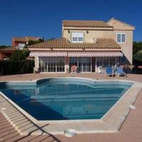 Villa in Spain, Comunitat Valenciana, 316 sq.m.