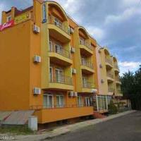 Hotel in the city center, at the first line of the sea / lake in Bulgaria, Burgas Province, Elenite