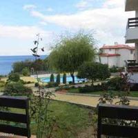 Квартира на первой линии моря/озера, в пригороде в Болгарии, Бургасская область, Елените, 100 кв.м.