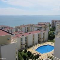 Apartment at the first line of the sea / lake in Bulgaria, Sunny Beach, 82 sq.m.