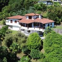 Villa in the city center in Italy, Lombardia, Varese