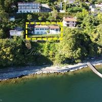 Вилла на первой линии моря/озера в Италии, Варезе