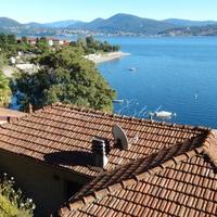 Вилла на первой линии моря/озера в Италии, Варезе