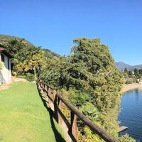 Вилла на первой линии моря/озера в Италии, Варезе