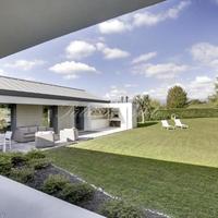 Вилла в пригороде в Италии, Венеция