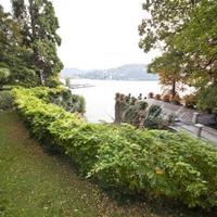 Вилла в центре города, на первой линии моря/озера в Италии, Варезе