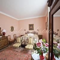 Вилла в центре города, на первой линии моря/озера в Италии, Варезе