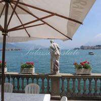 Вилла в центре города, на первой линии моря/озера в Италии, Варезе