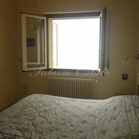 Апартаменты в центре города, на первой линии моря/озера в Италии, Пиза, 150 кв.м.