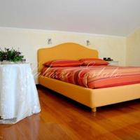 Villa in Italy, Varese, 1300 sq.m.