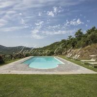 Villa in Italy, Giano dell'Umbria, 321 sq.m.
