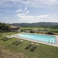 Villa in Italy, Giano dell'Umbria, 321 sq.m.