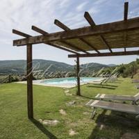 Villa in Italy, Giano dell'Umbria, 321 sq.m.