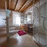 Другая коммерческая недвижимость в центре города в Италии, Венеция, 272 кв.м.