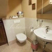 Другая коммерческая недвижимость в центре города в Италии, Венеция, 272 кв.м.