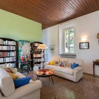 Вилла в центре города, на первой линии моря/озера в Италии, Варезе