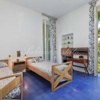 Вилла в центре города, на первой линии моря/озера в Италии, Варезе