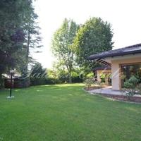 Вилла в Италии, Ломбардия, Варезе