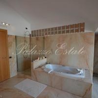 Вилла в Италии, Ломбардия, Варезе