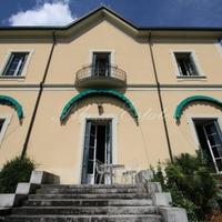 Вилла на второй линии моря/озера в Италии, Ломбардия, Варезе