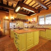 Дом в Италии, Джано-дель-Умбрия, 734 кв.м.