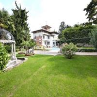 Вилла в центре города в Италии, Варезе