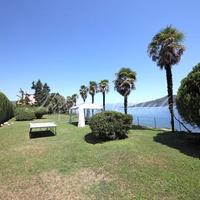 Вилла на первой линии моря/озера в Италии, Ломбардия, Варезе