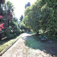 Вилла на первой линии моря/озера в Италии, Ломбардия, Варезе