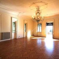 Вилла в Италии, Ломбардия, Варезе