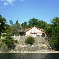 Вилла на первой линии моря/озера в Италии, Варезе, 400 кв.м.