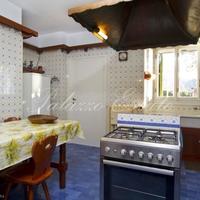 Вилла на первой линии моря/озера в Италии, Варезе, 400 кв.м.