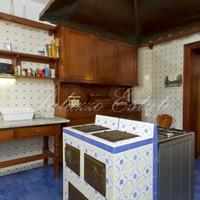 Вилла на первой линии моря/озера в Италии, Варезе, 400 кв.м.