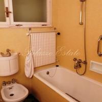 Apartment at the first line of the sea / lake in Italy, San Donnino