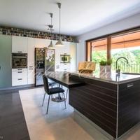 Вилла в Италии, Ломбардия, Варезе