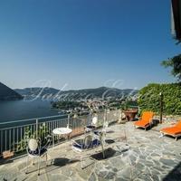 Вилла в центре города в Италии, Варезе, 300 кв.м.