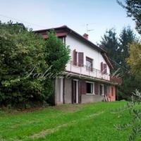 Вилла в центре города в Италии, Варезе, 550 кв.м.