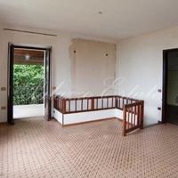 Вилла в центре города в Италии, Варезе, 550 кв.м.