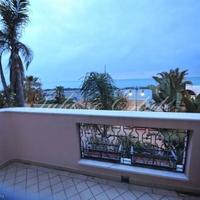 Villa at the first line of the sea / lake in Italy, Ventimiglia