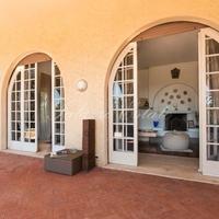 Вилла в центре города в Италии, Пиза, 300 кв.м.