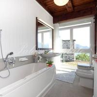 Villa in Italy, Lombardia, Varese