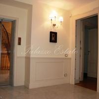 Villa in Italy, Varese, 800 sq.m.
