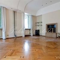 Villa in Italy, Varese, 800 sq.m.