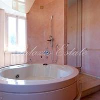 Villa in Italy, Varese, 800 sq.m.