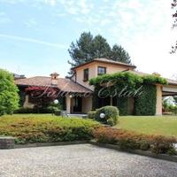 Вилла в Италии, Ломбардия, Варезе